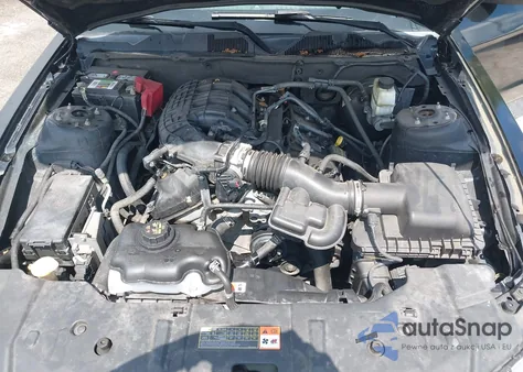 2014 Ford Mustang V6 Premium z USA, uszkodzony, nr VIN 1ZVBP8AM1E5210862